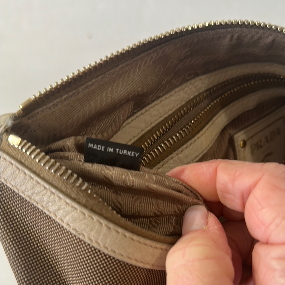 Prada Tan and Cream Crossbody Bag with Adjustable Strap - Picture 4 of 10